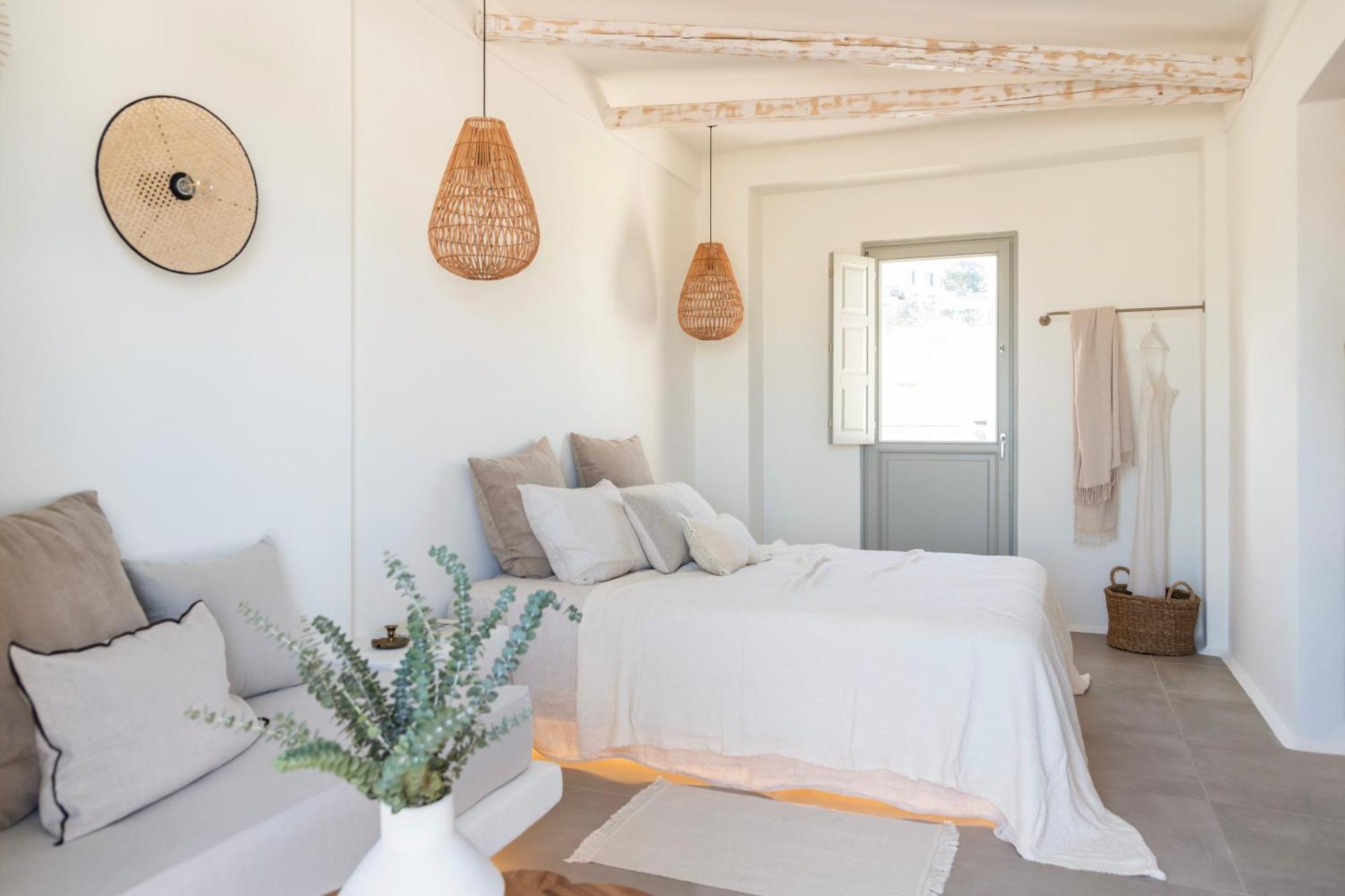 Frescoes Luxury Suites By Kb Hospitality Mesaria Dış mekan fotoğraf