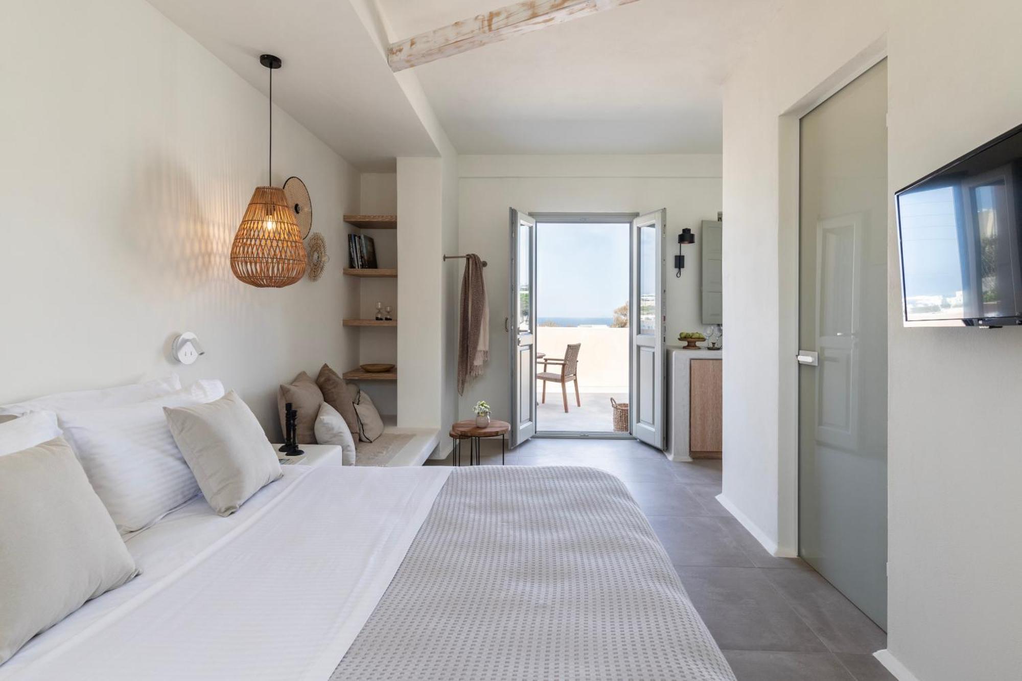 Frescoes Luxury Suites By Kb Hospitality Mesaria Dış mekan fotoğraf